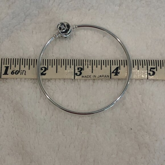 NWT (Box) Pandora Moments Encircled Clasp Bangle Sterling Silver 6.7 in - Picture 12 of 13
